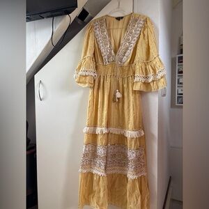 Elegant Yellow Lace Trim Maxi Dress